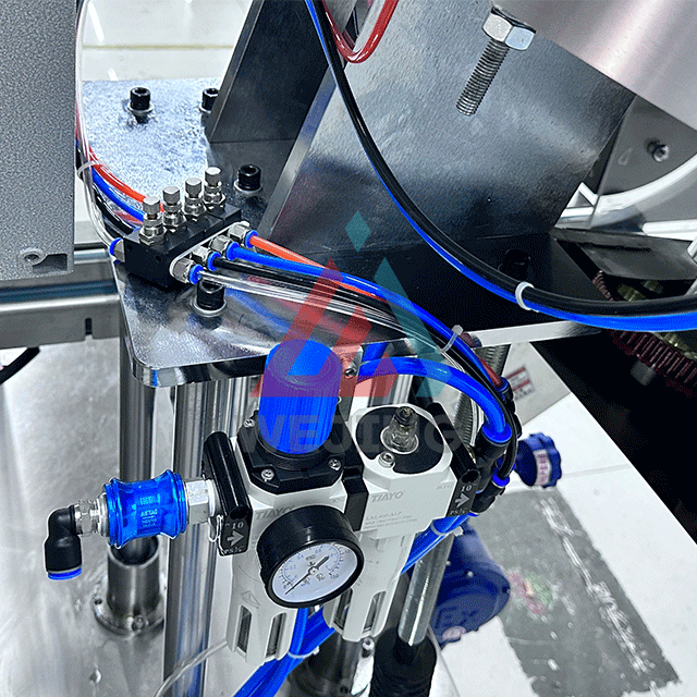 Aerosol que capsula automático para la cadena de producción de la máquina de rellenar del espray