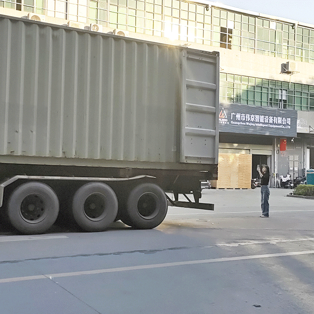 Confirmaci&oacute;n de detalles sobre el llenado de la m&aacute;quina etiquetadora con los clientes a trav&eacute;s de video