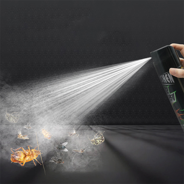 M&aacute;quina llenadora de aerosoles insecticidas