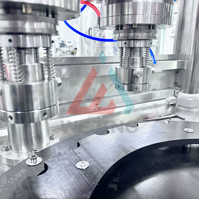 Máquina automática de llenado de aerosoles Máquinas de fabricación Llenado de aerosoles Embalaje y línea de producción integrada