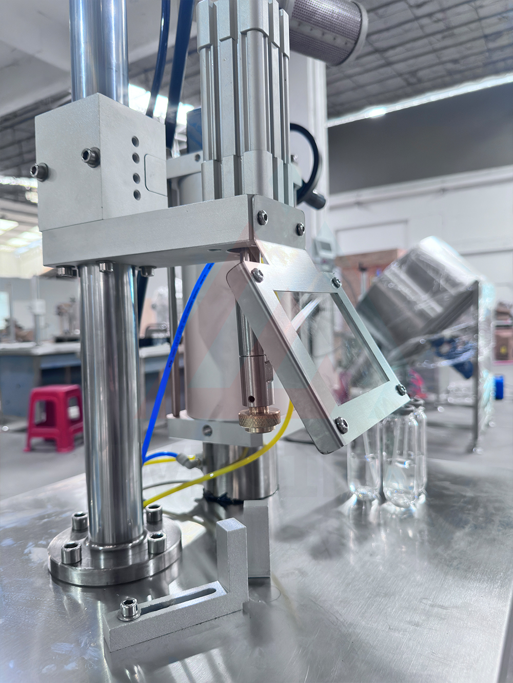 Máquina semiautomática de aerosol y enggro Fatory
