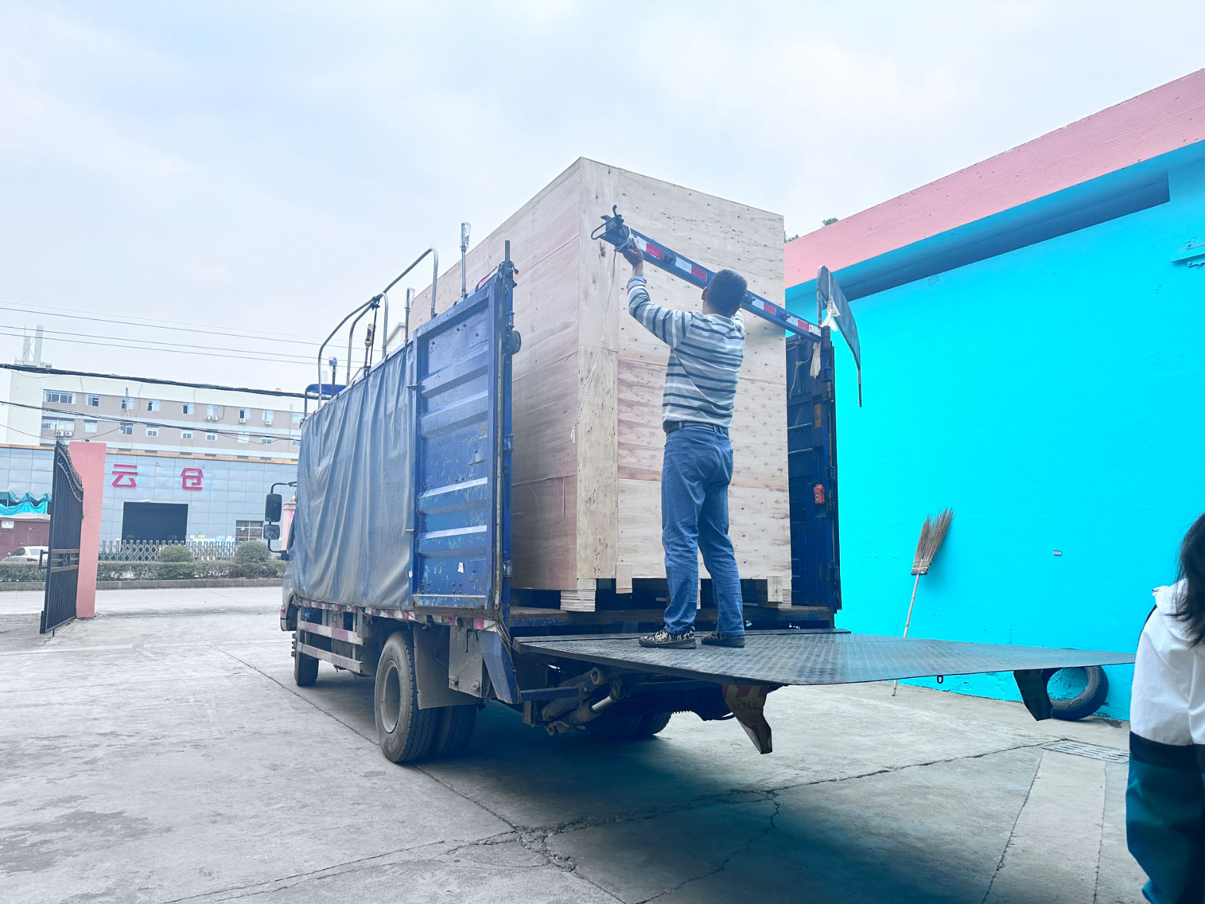 Embalaje de la m&aacute;quina de llenado de m&aacute;scaras2