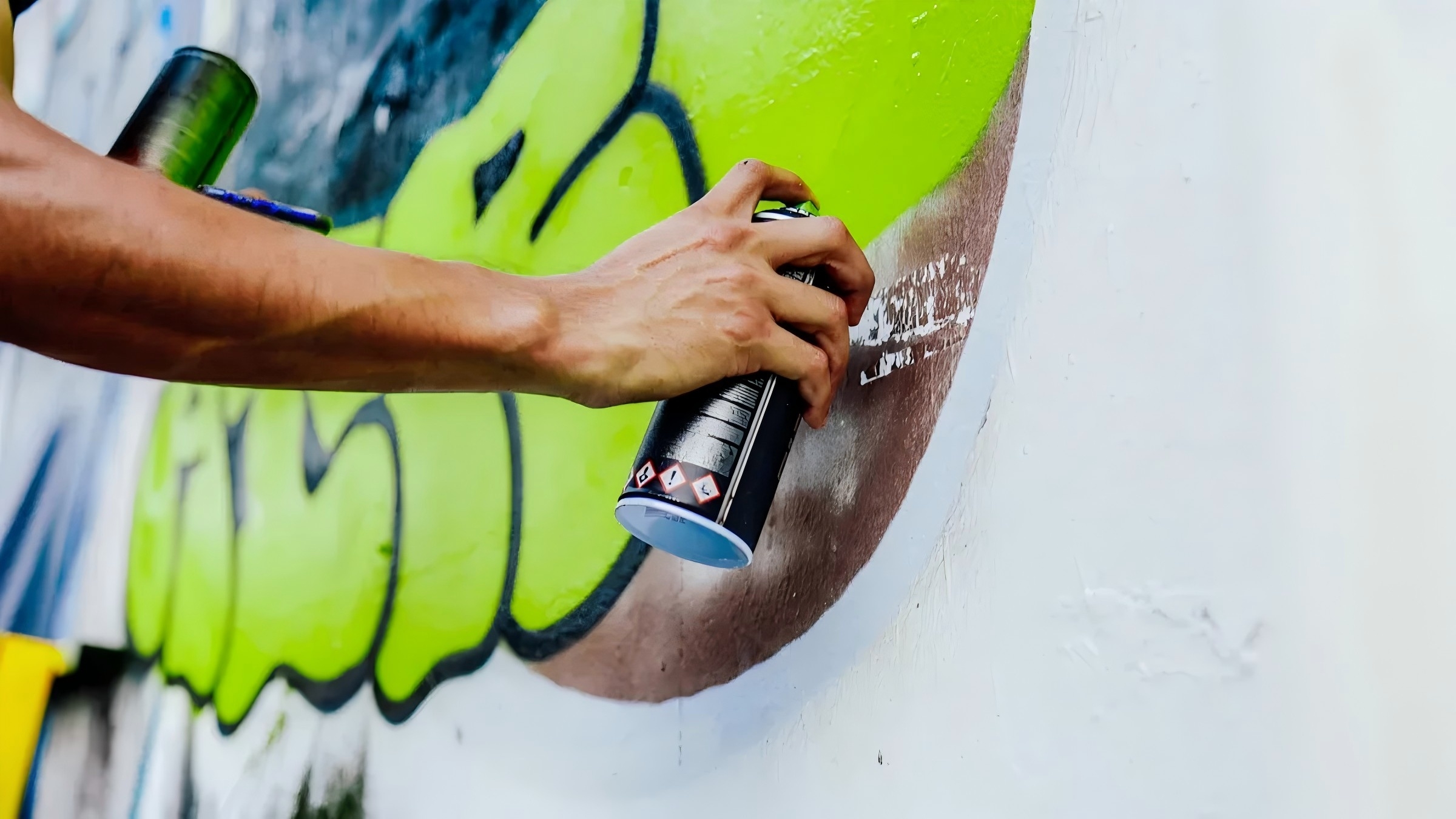 Cómo crear obras de arte con pinturas en aerosol