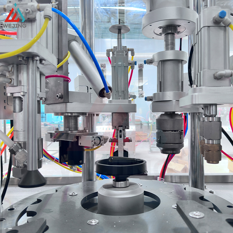 Máquina llenadora automática de aerosoles QGJ50 4 en 1
